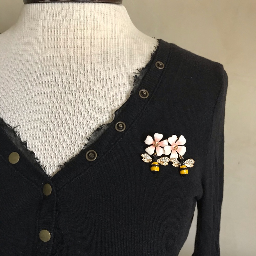 Bees Brooch - Picture 3 of 5
